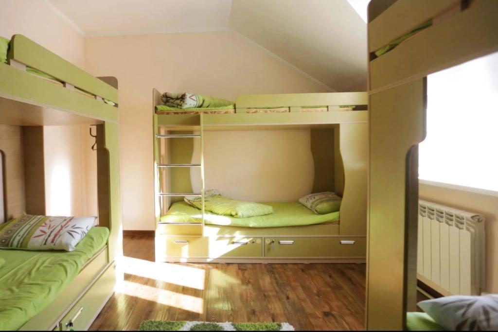 Almaty Backpackers Hostel Εξωτερικό φωτογραφία