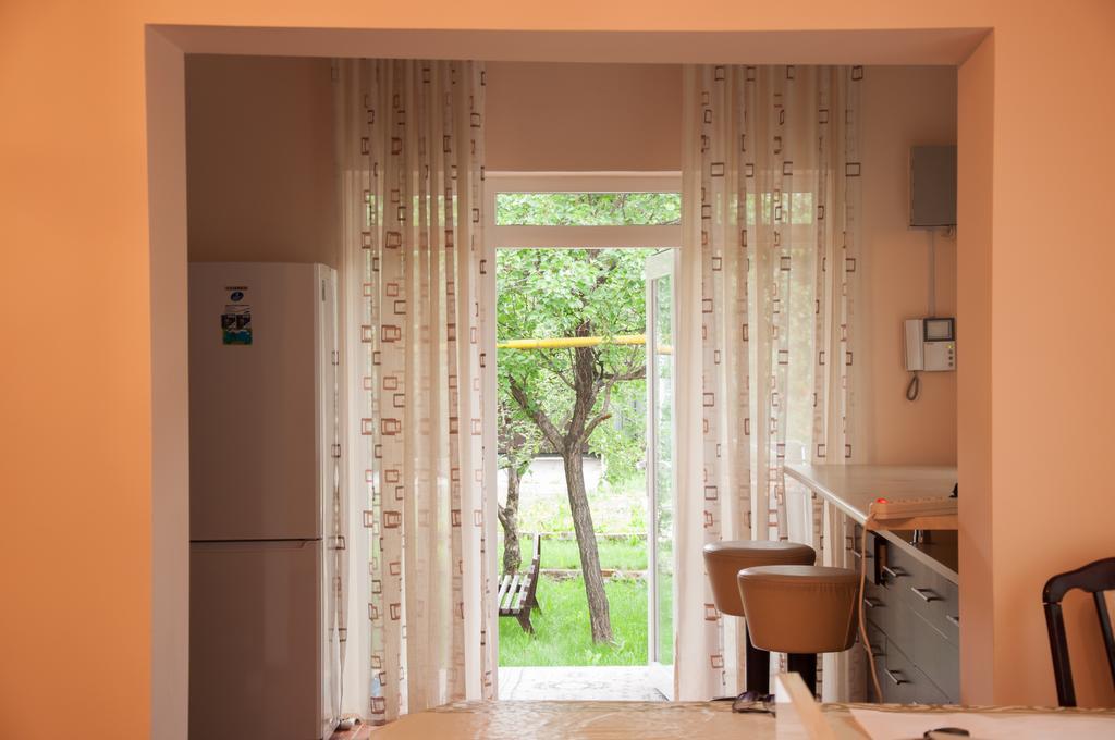 Almaty Backpackers Hostel Εξωτερικό φωτογραφία