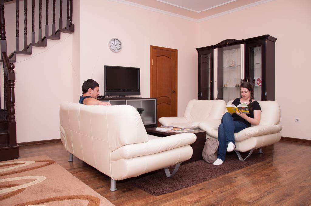 Almaty Backpackers Hostel Εξωτερικό φωτογραφία