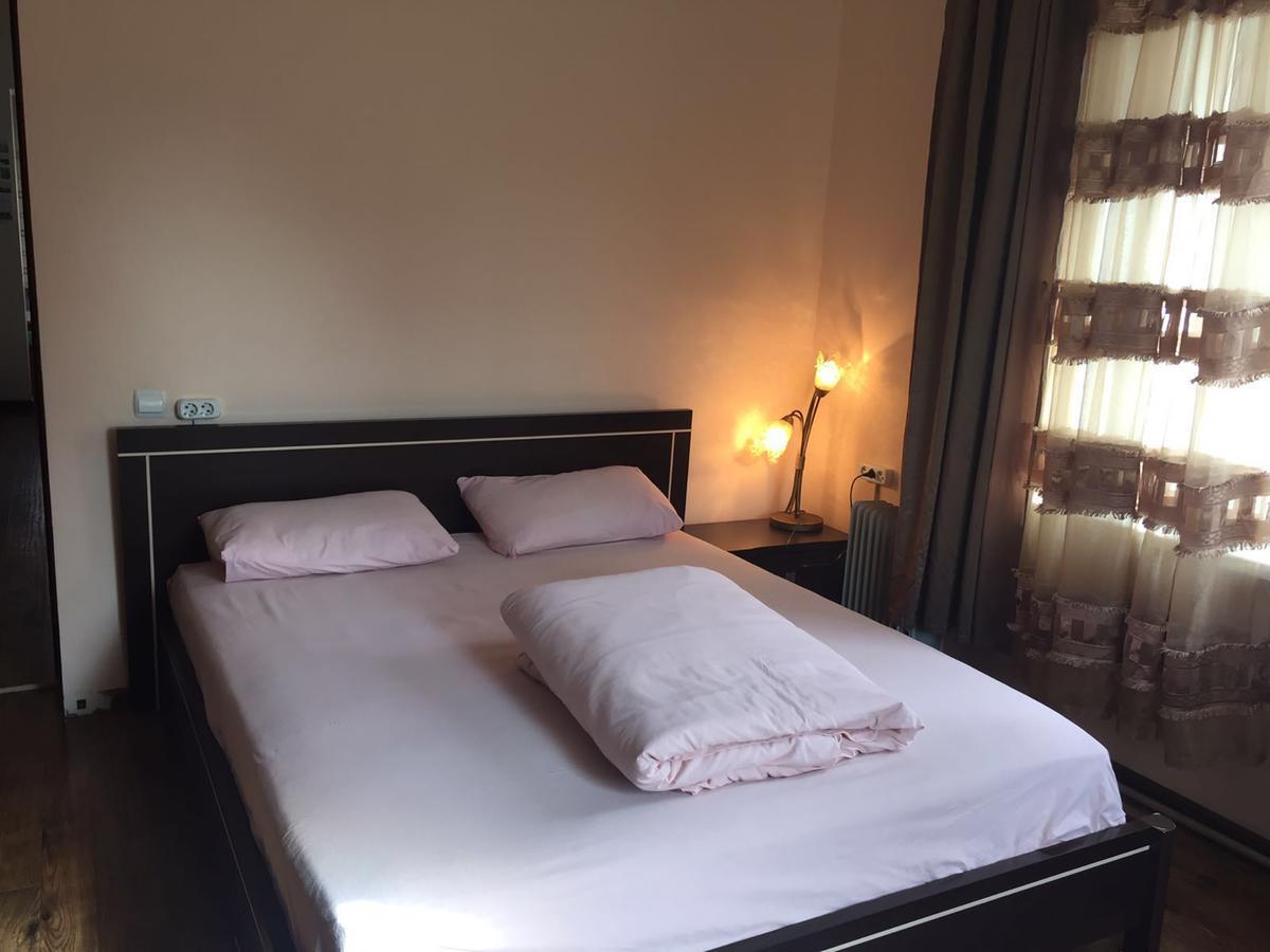 Almaty Backpackers Hostel Εξωτερικό φωτογραφία